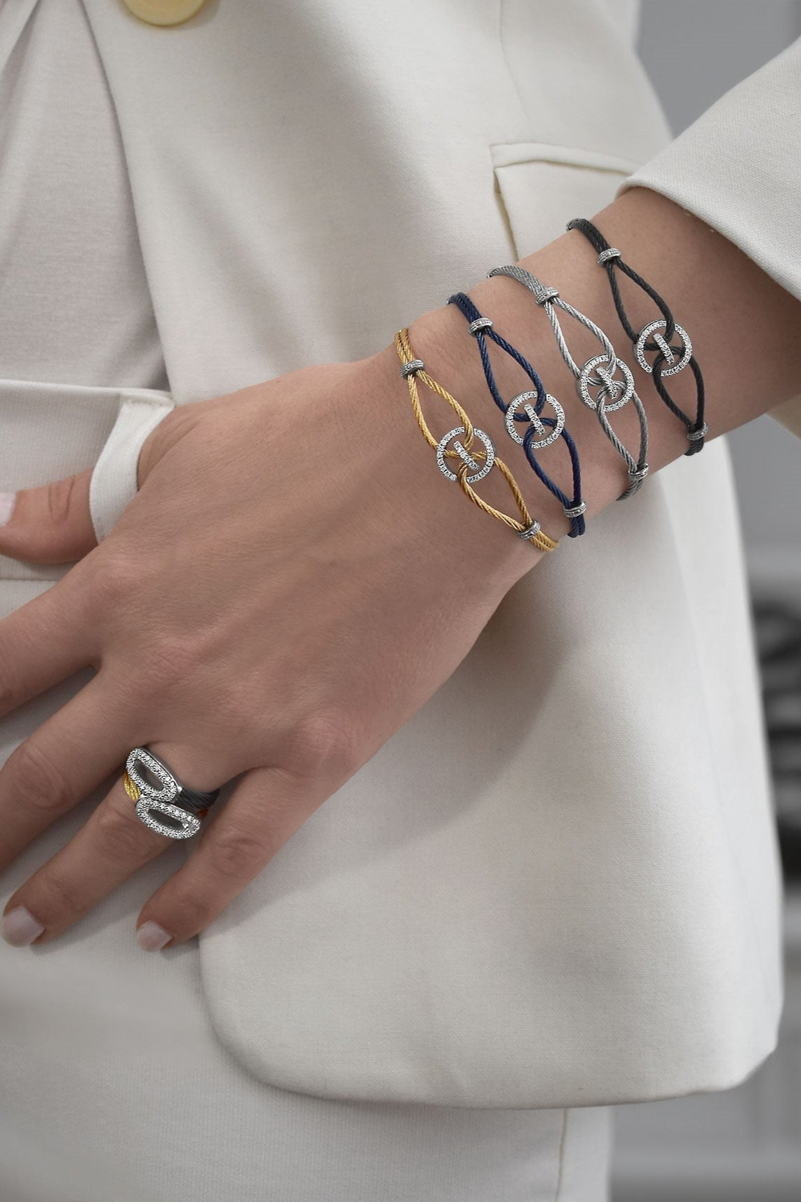 ALOR Open Lasso Bracelet
