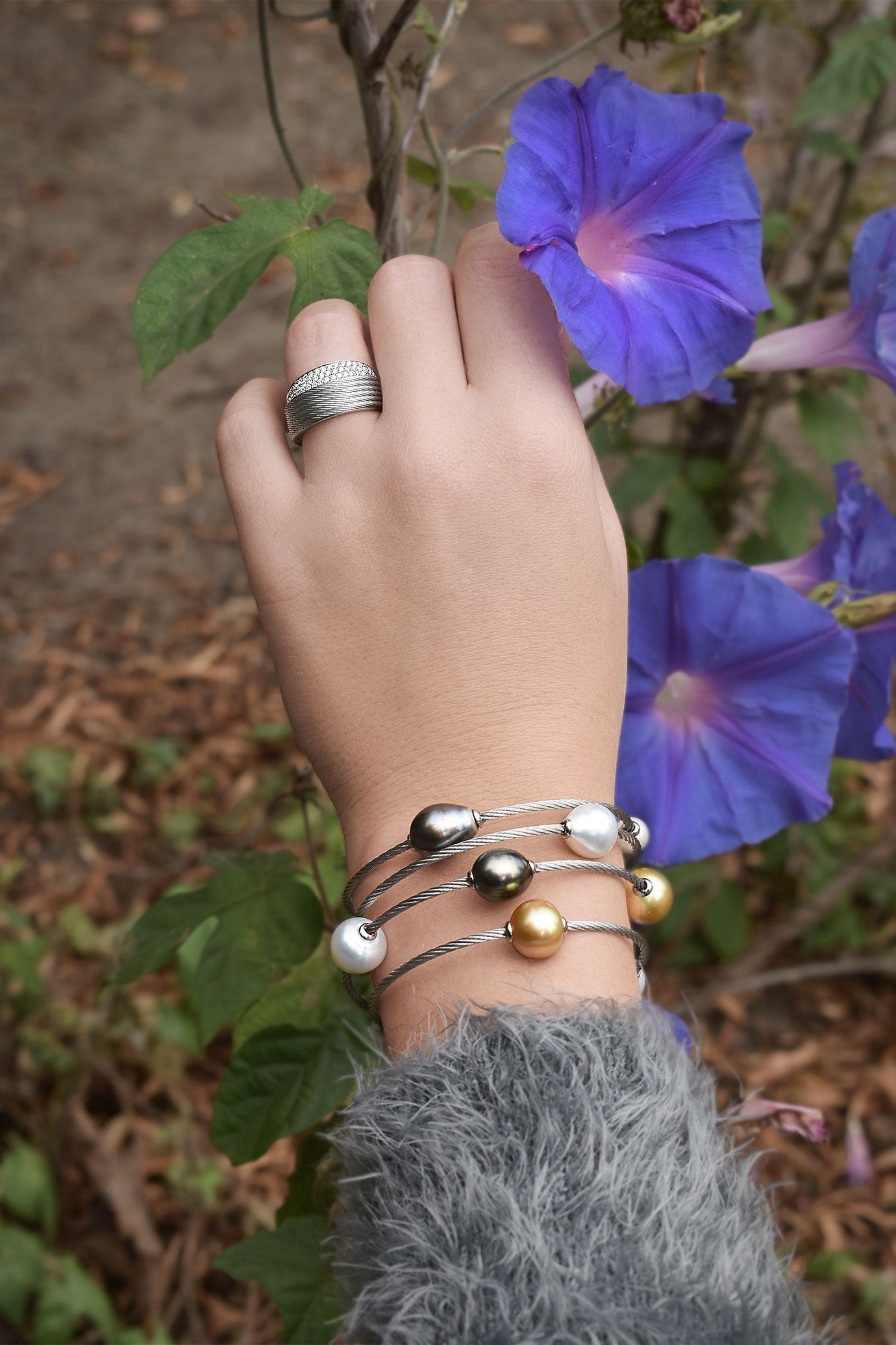 ALOR Peekaboo Ring