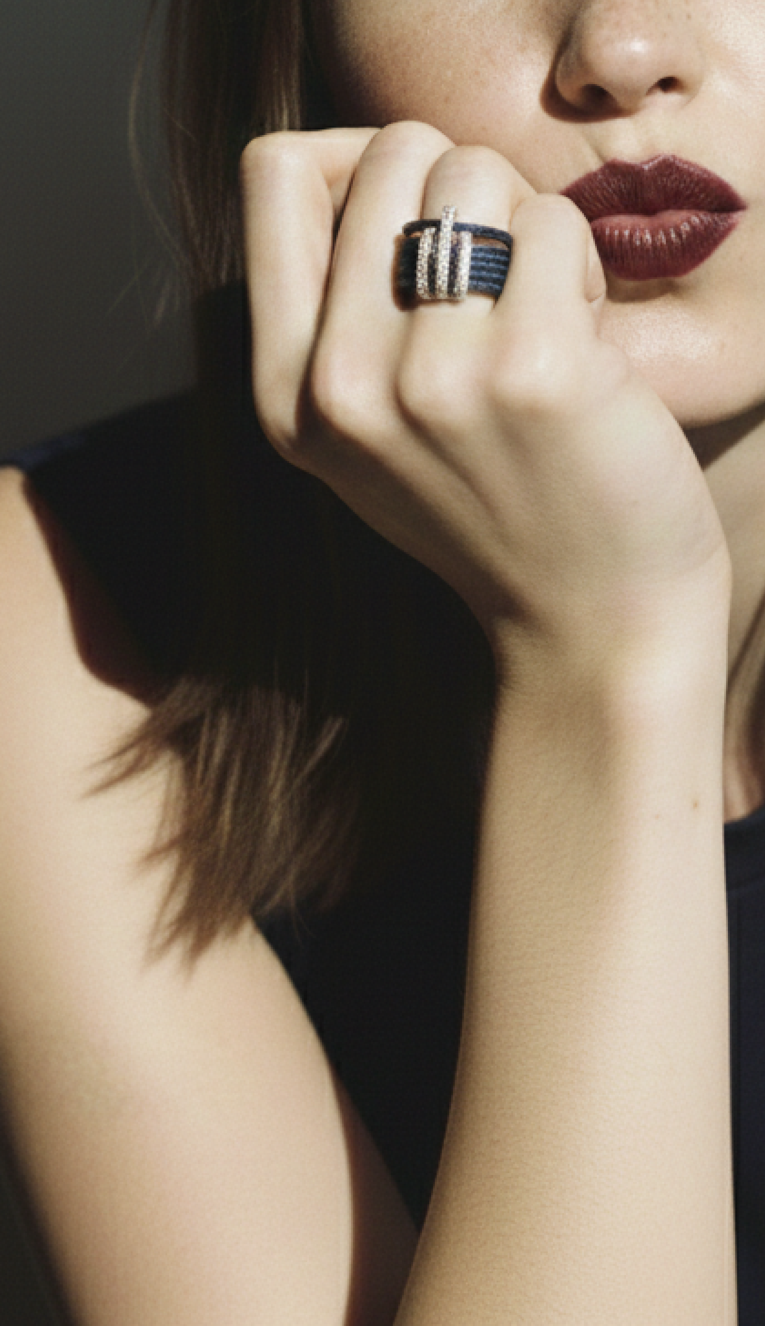 ALOR Triple Arch Over Twist Ring