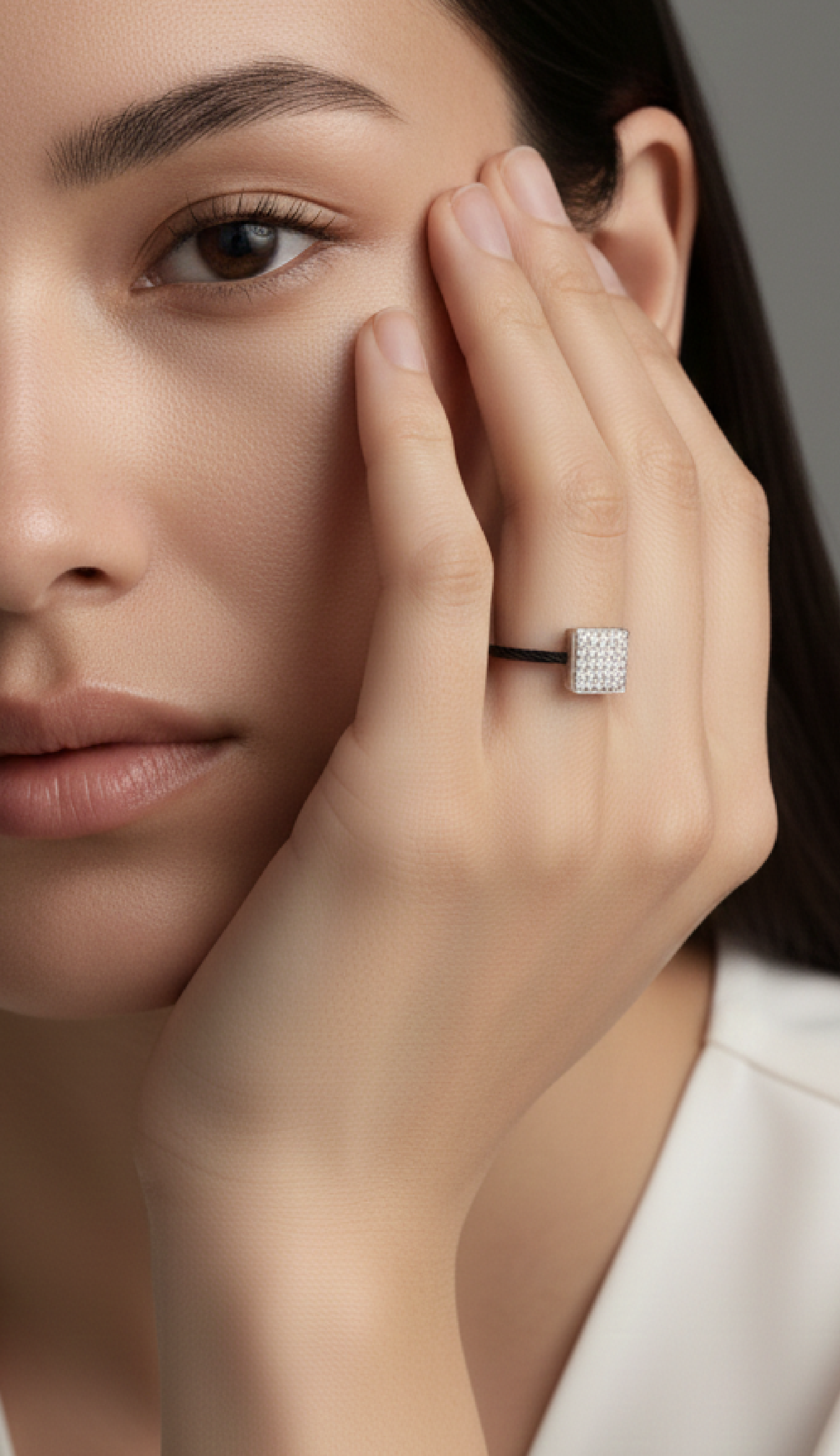 ALOR Square Disc Ring