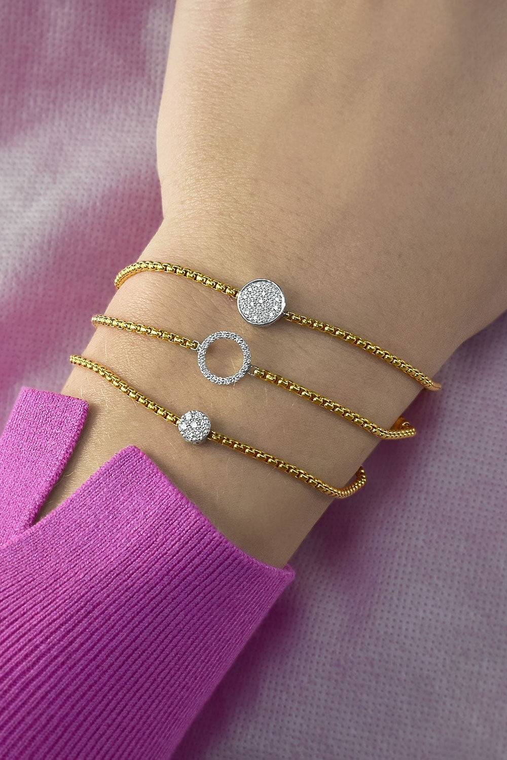 How to Adjust a Chain Bracelet
