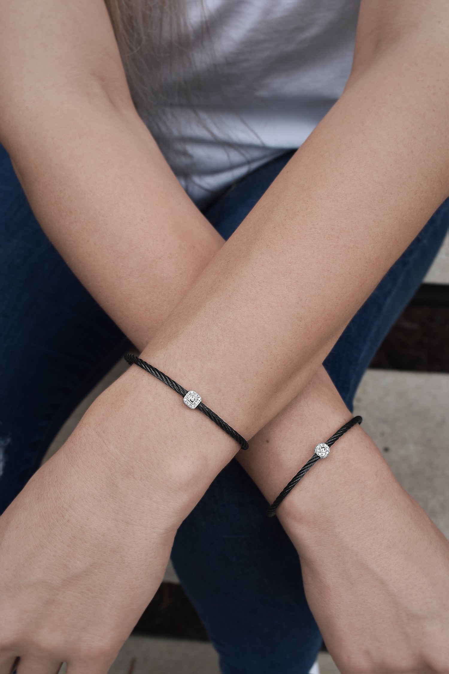 ALOR Single Round Essential Stackable Bracelet