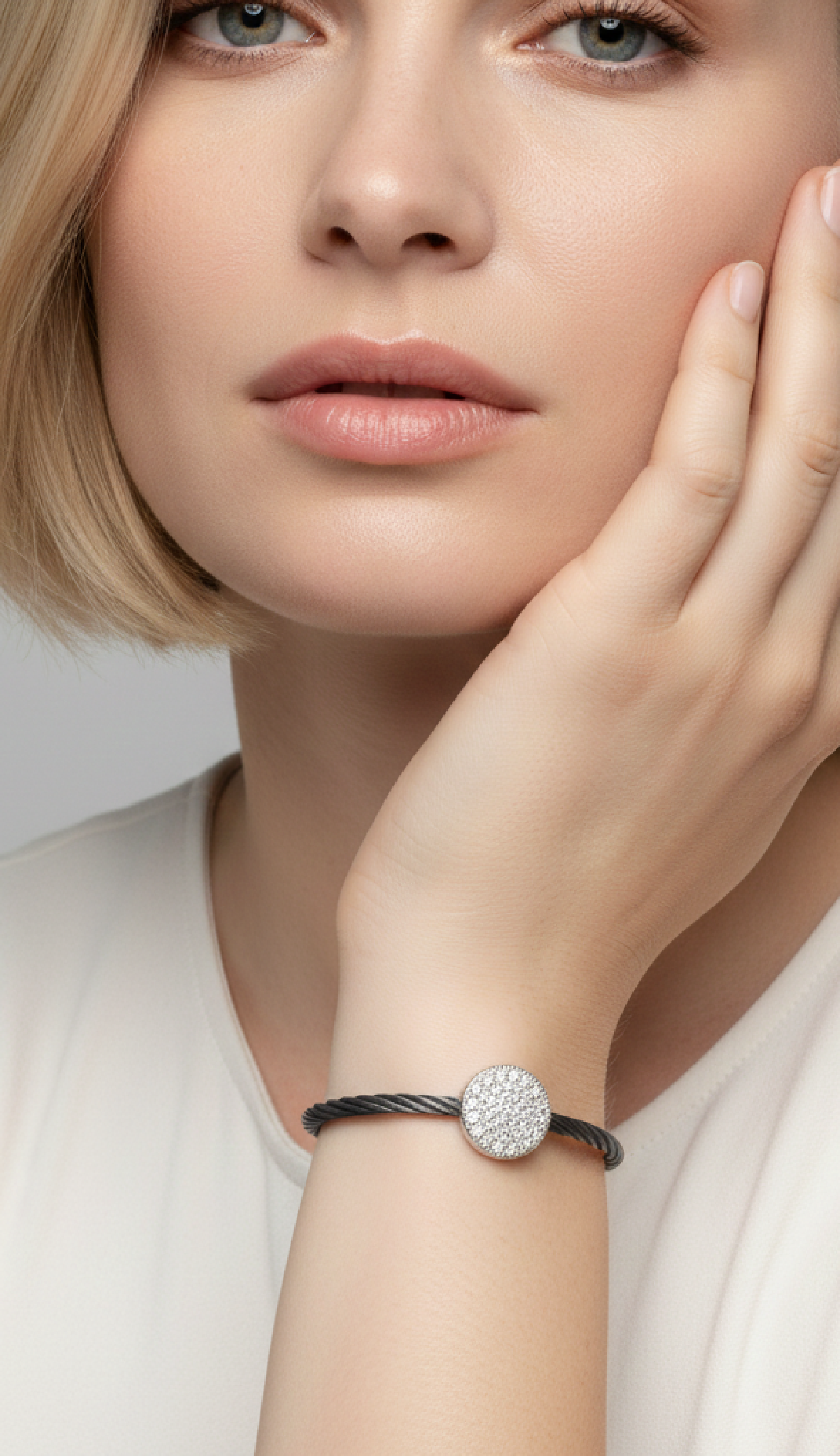 ALOR Round Disc Diamond Bangle